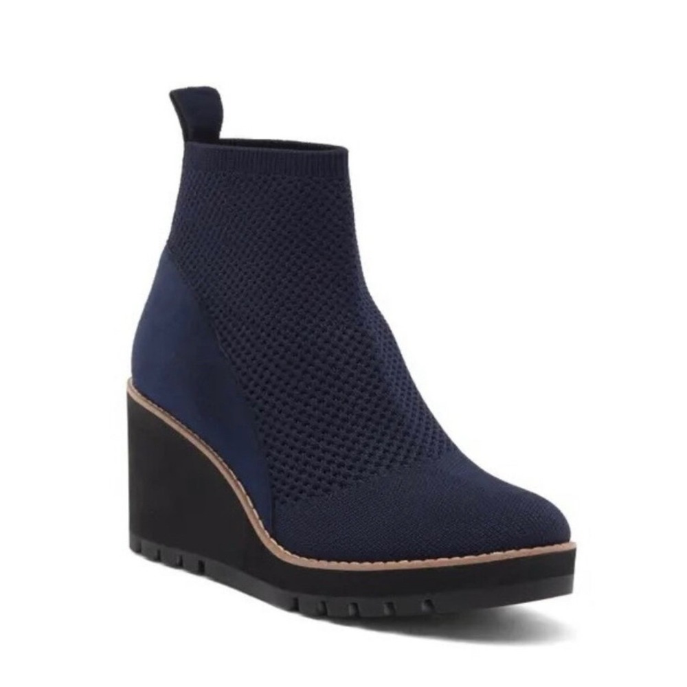 Eileen Fisher London Knit WedgeBooties in Navy Size 8, fit 7 1/2.